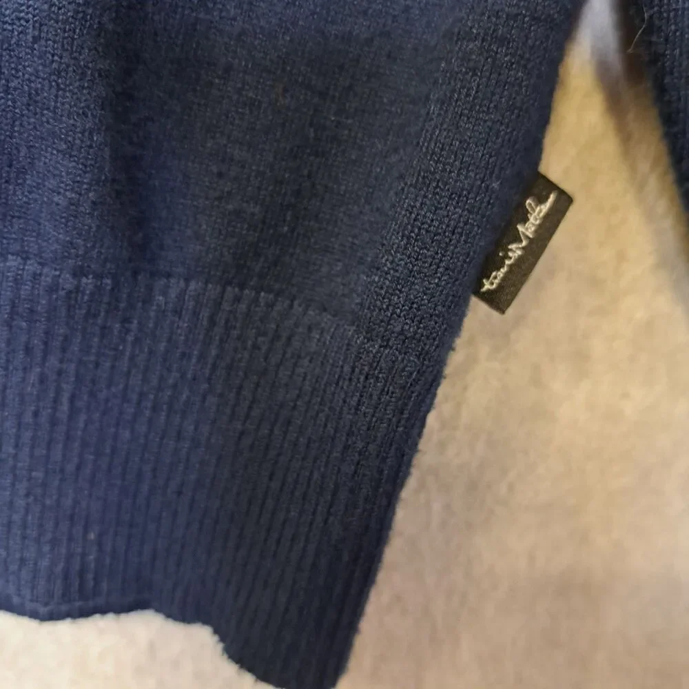 Travis Matthew V Neck Sweater Men’s XL Navy Blue Golf Casual Soft